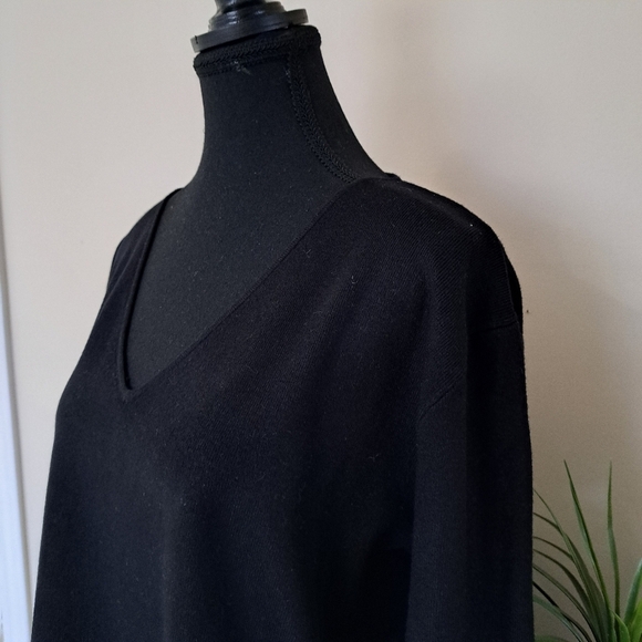 Splendid Sweater V-Neck Black Pull Over Women's Small Tunic Knit Top NWT - Picture 5 of 15